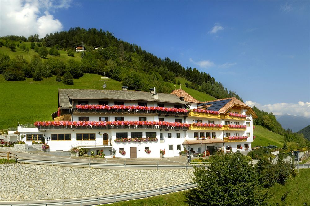 Hotel Onach San Lorenzo di Sebato Exterior foto